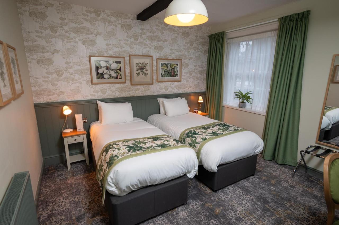 Rockingham Arms By Greene King Inns Wentworth  エクステリア 写真