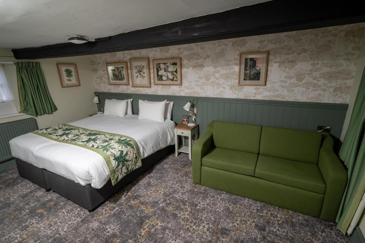 Rockingham Arms By Greene King Inns Wentworth  エクステリア 写真