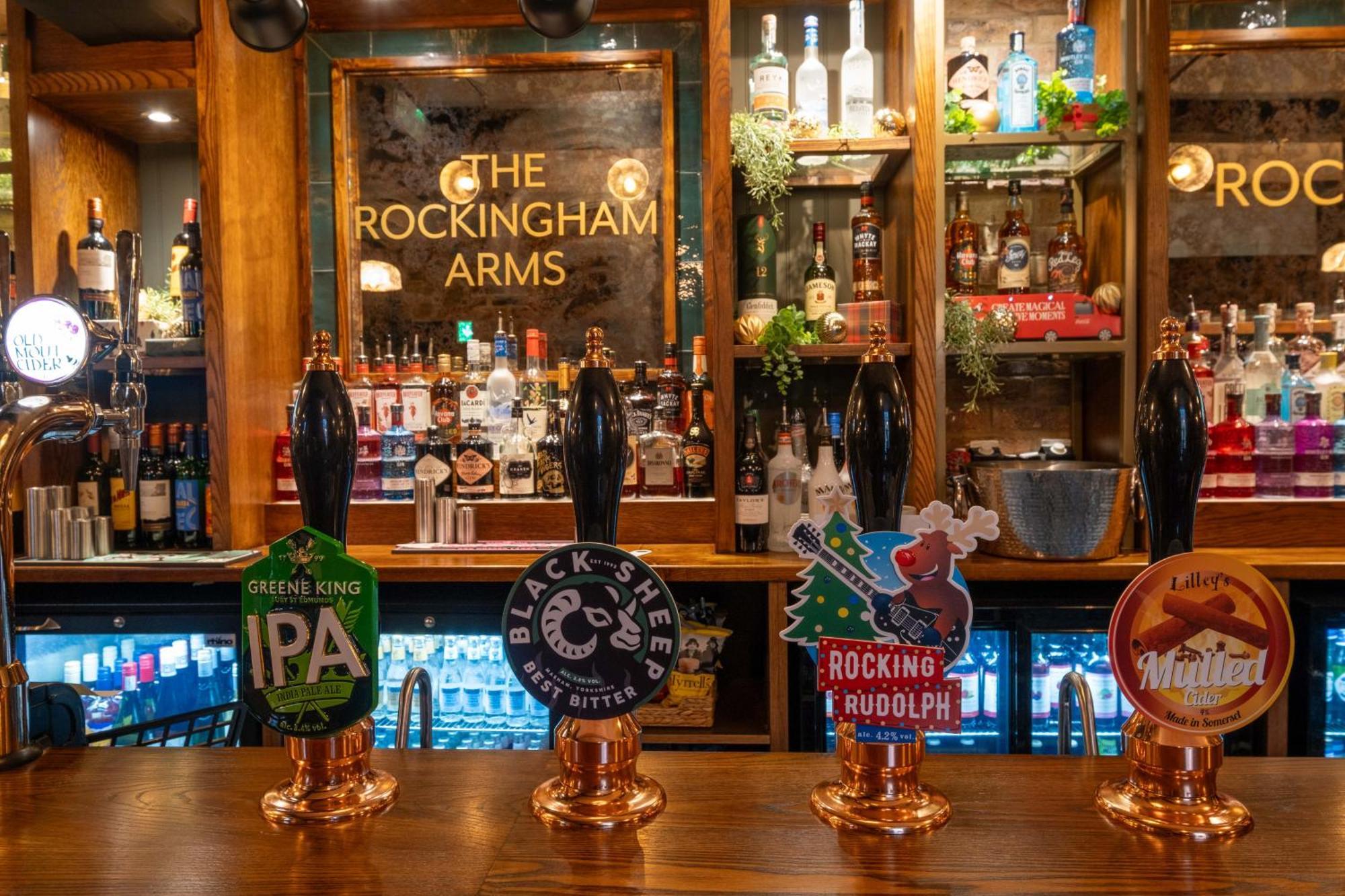 Rockingham Arms By Greene King Inns Wentworth  エクステリア 写真