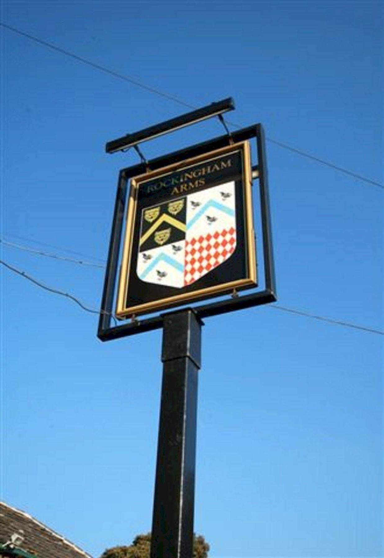 Rockingham Arms By Greene King Inns Wentworth  エクステリア 写真