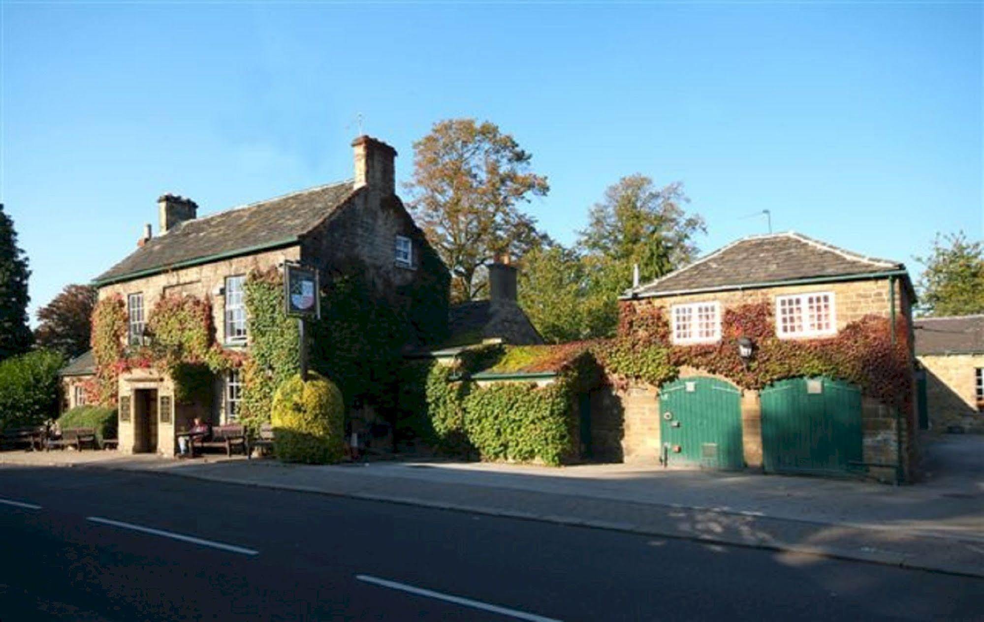 Rockingham Arms By Greene King Inns Wentworth  エクステリア 写真